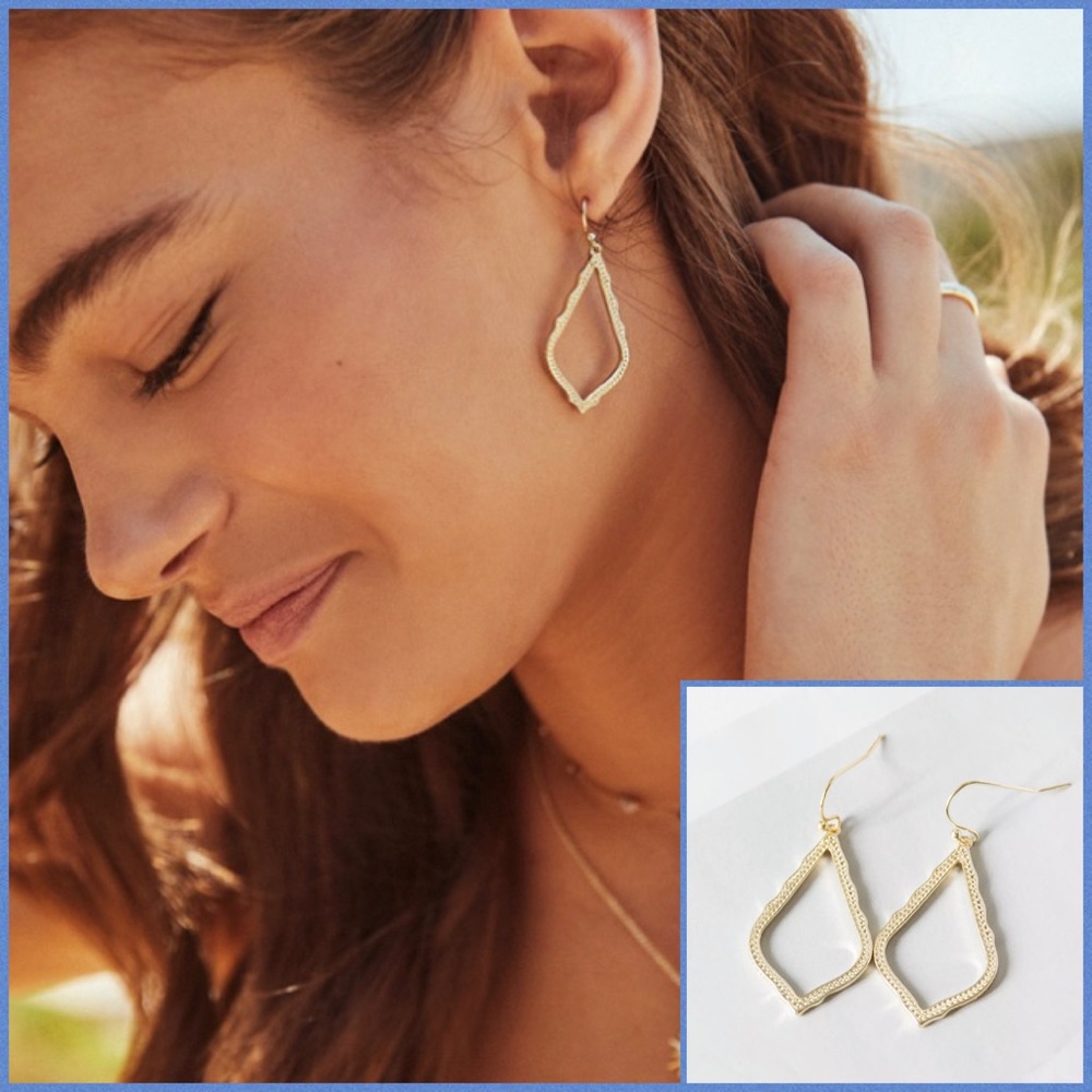 ✂️KENDRA SCOTT Sophia Gold Drop Earrings - Picture 2 of 11